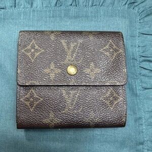 AUTHENTIC Louis Vuitton Vintage wallet. Compact Elise wallet